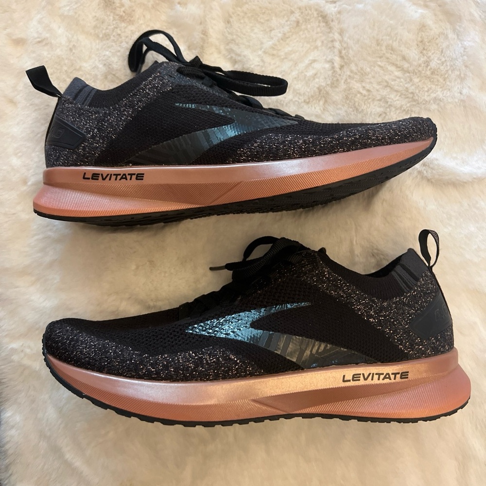 Brooks Levitate 4 Womens Size 7 B Running Shoes Black Rose Gold Sneakers